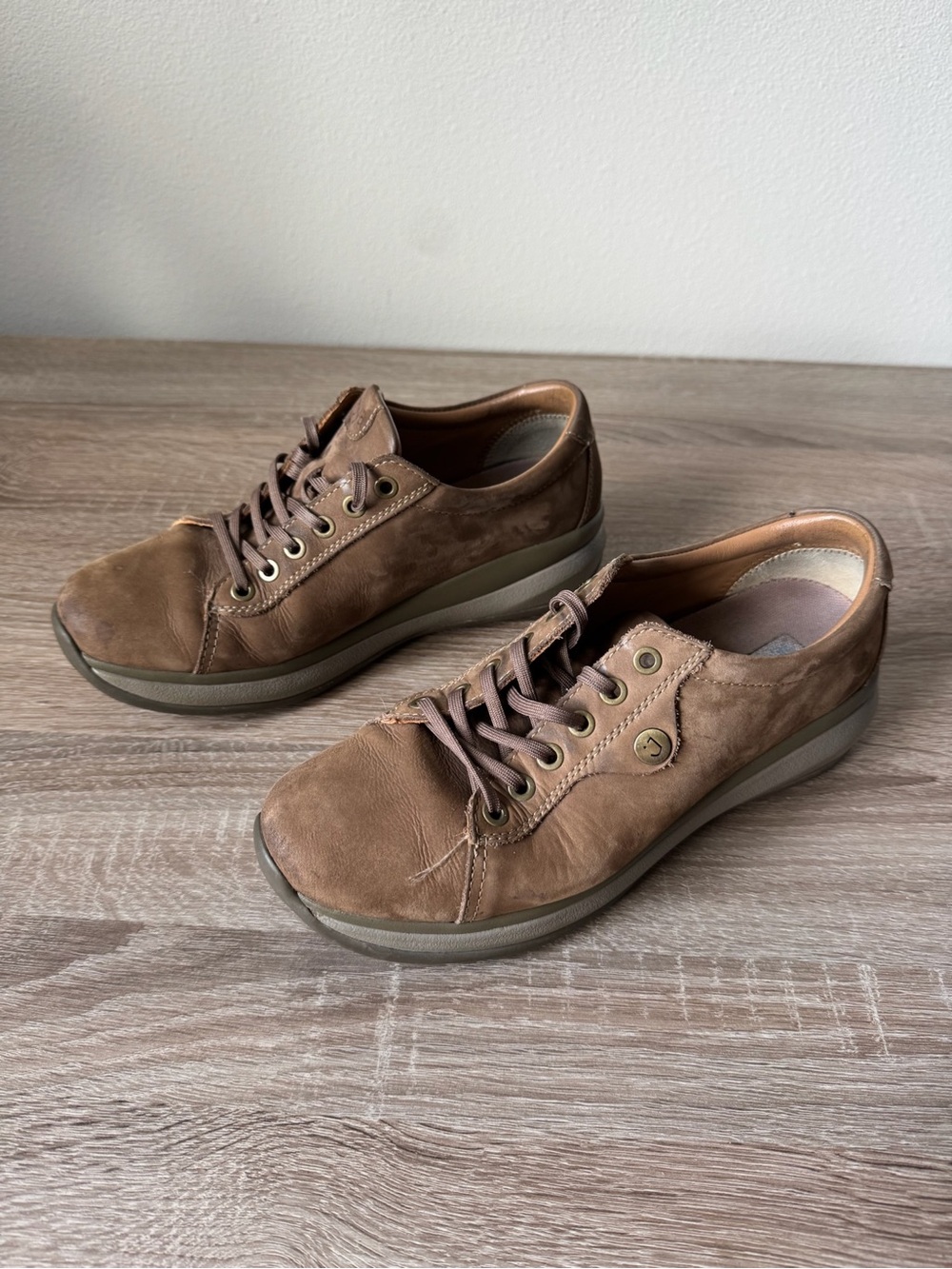 Joya Paris‎ II Teak Leather Walking Shoes Womens 8.5 Swiss Comfort Sneakers